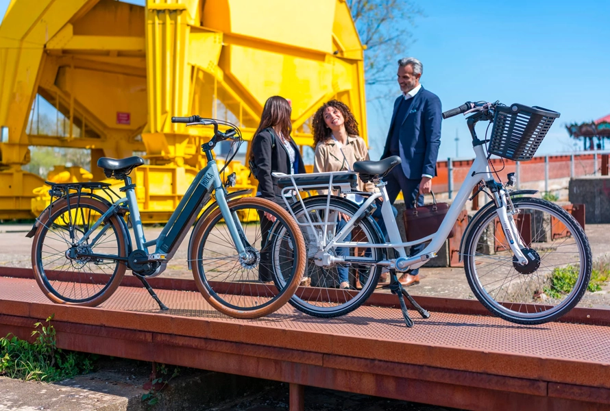 Deux vélos en location pour les professionnels